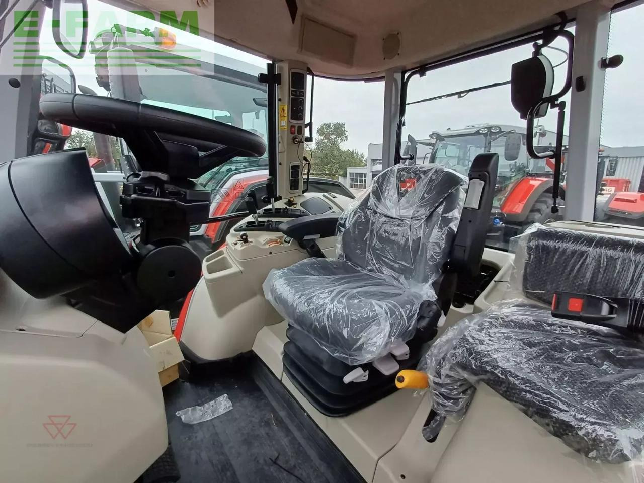 Massey Ferguson mf 6s.135 - Трактор: снимка 3 Massey Ferguson mf 6s.135 - Трактор: снимка 3