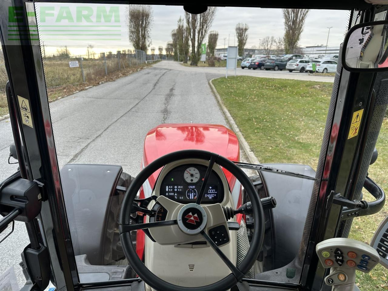 Massey Ferguson mf 8737 - Трактор: снимка 3 Massey Ferguson mf 8737 - Трактор: снимка 3