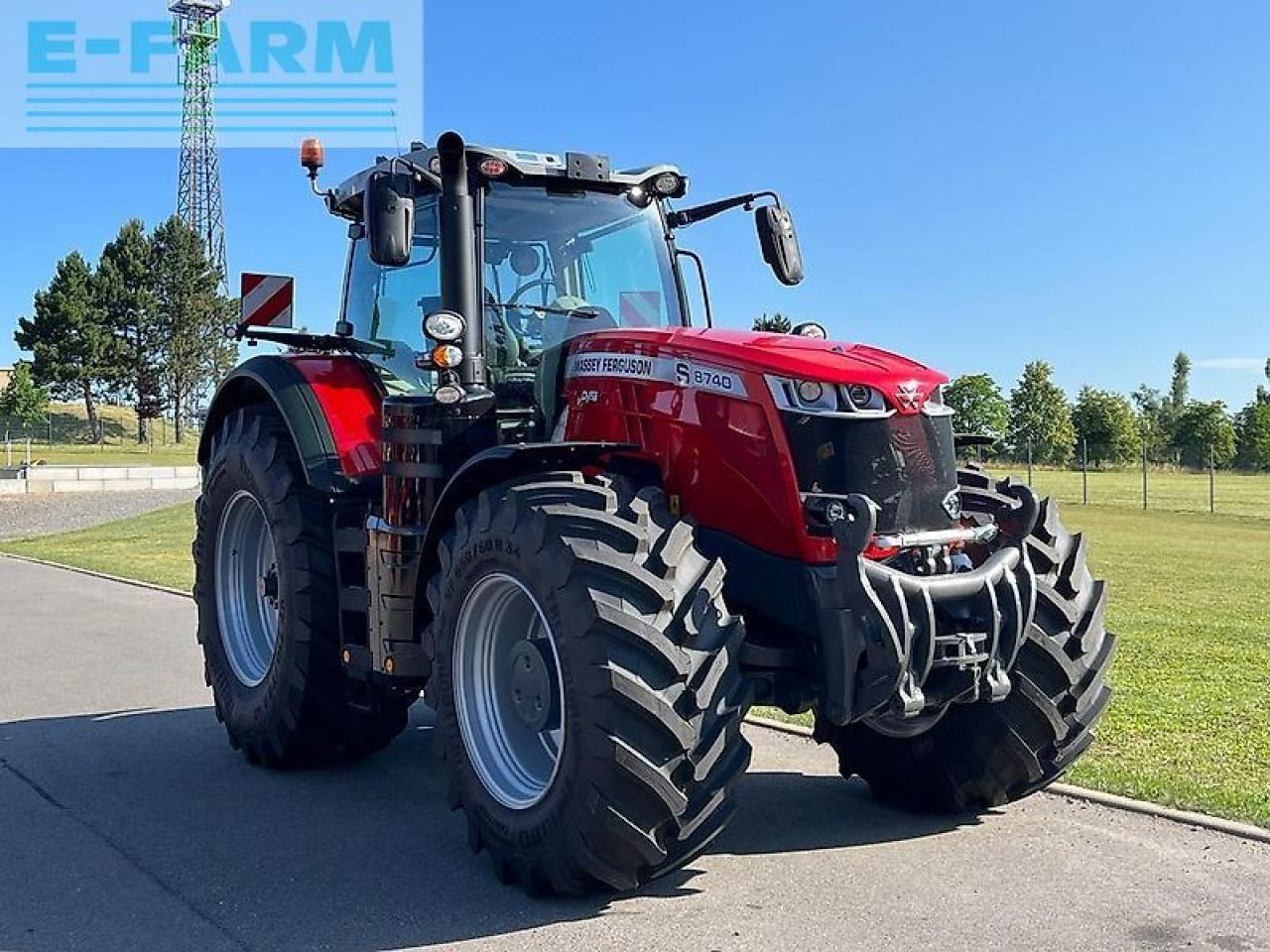 Massey Ferguson mf 8740 s dyna-vt exclusive Exclusive - Трактор: снимка 1 Massey Ferguson mf 8740 s dyna-vt exclusive Exclusive - Трактор: снимка 1
