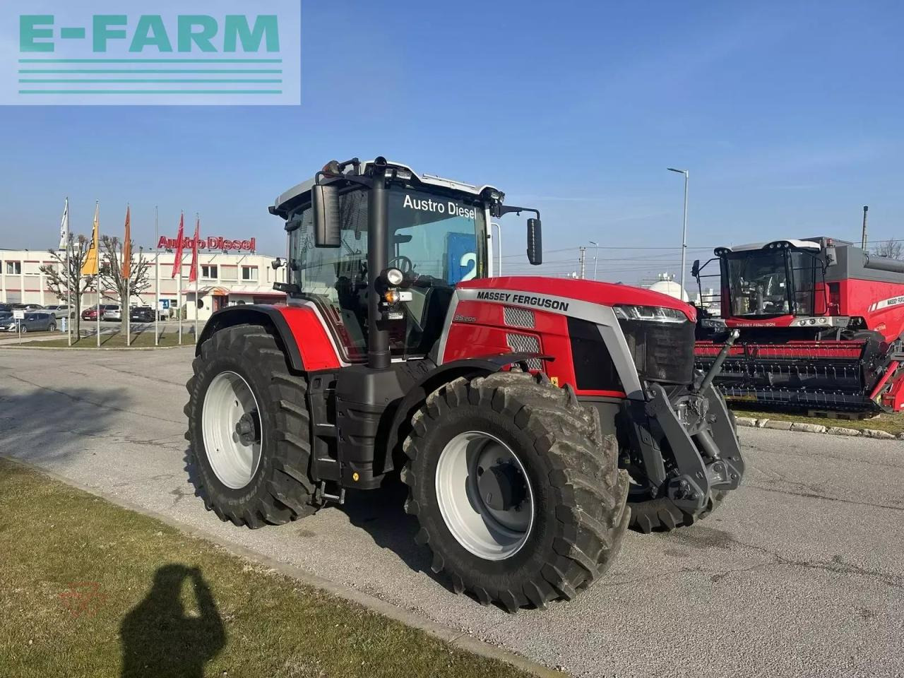 Massey Ferguson mf 8s.205 - Трактор: снимка 1 Massey Ferguson mf 8s.205 - Трактор: снимка 1