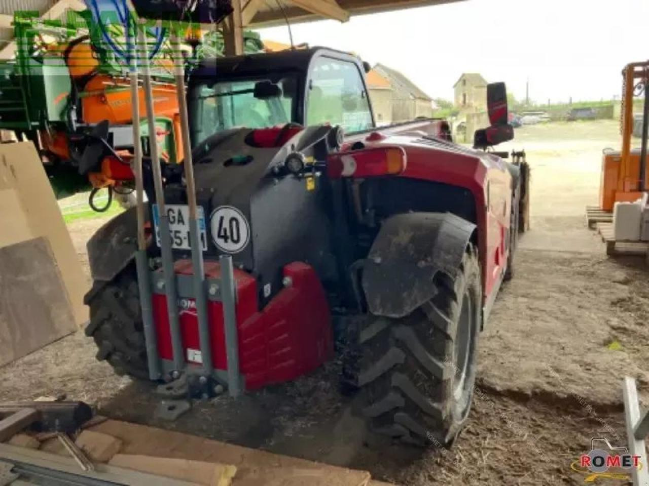 Massey Ferguson th7030 lp - Телескопичен товарач: снимка 3 Massey Ferguson th7030 lp - Телескопичен товарач: снимка 3