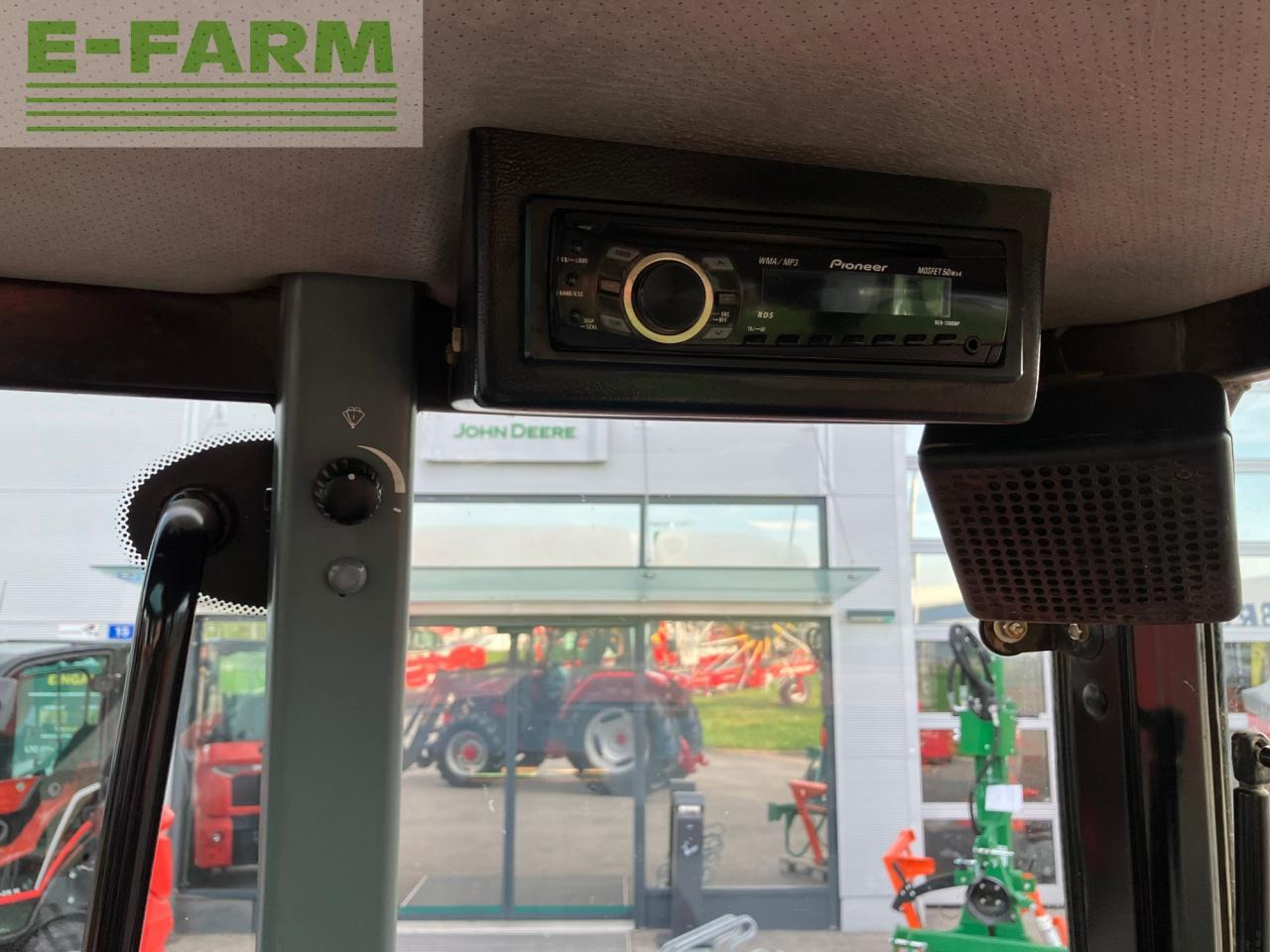 Трактор McCormick CX 75: снимка 34