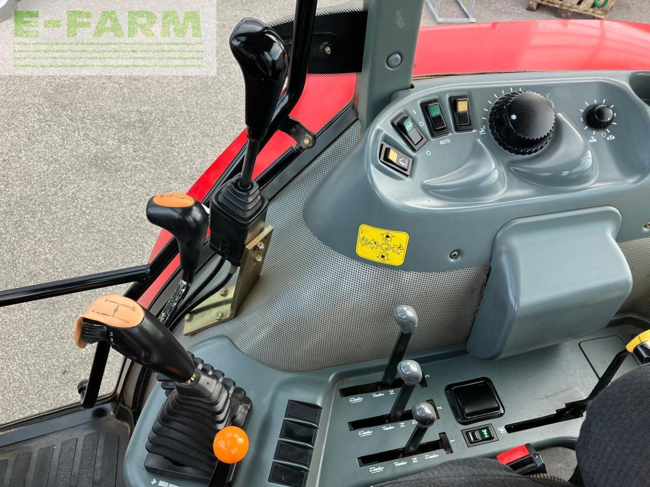 Трактор McCormick CX 75: снимка 27