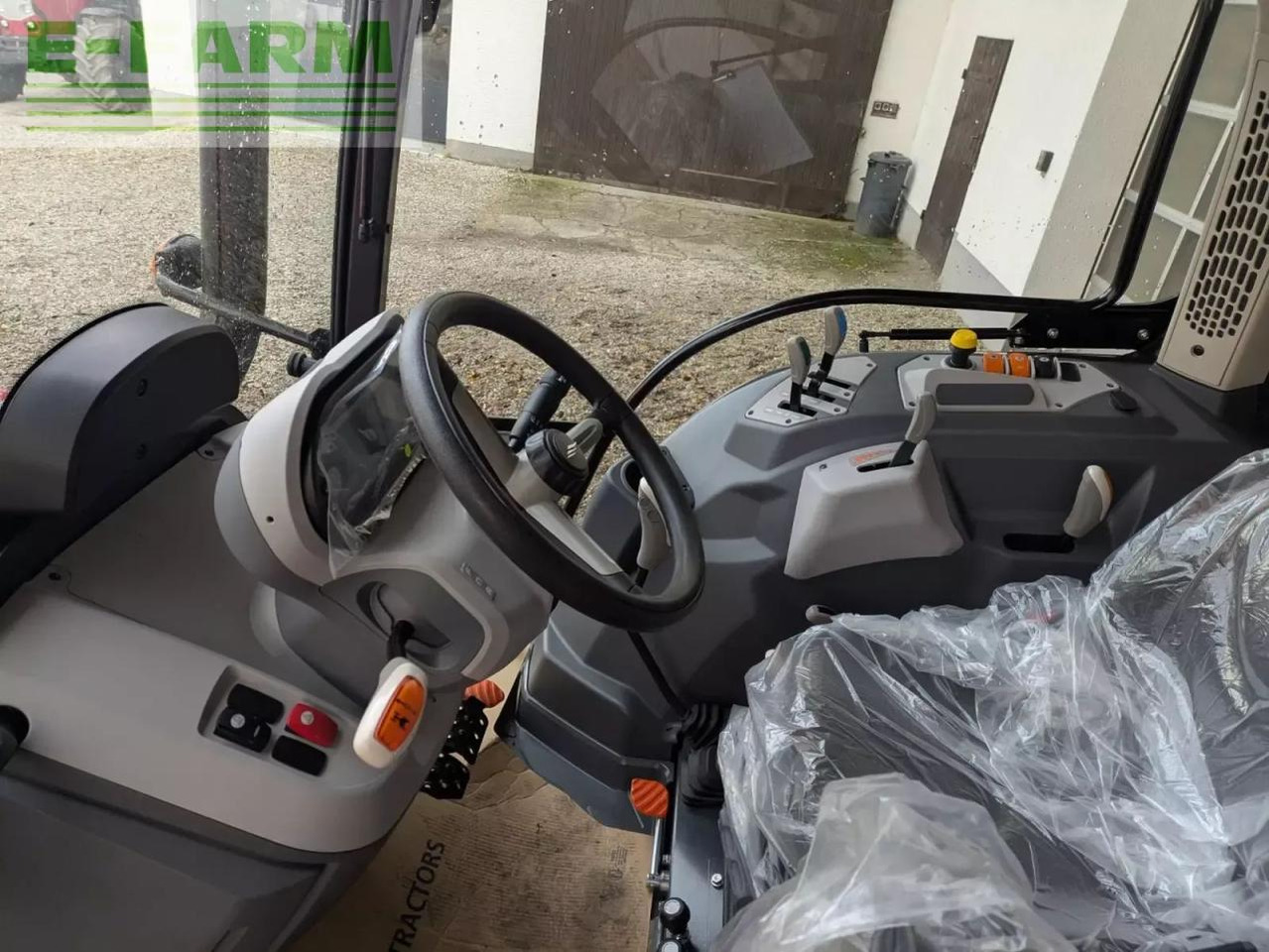 McCormick x4.080 - Трактор: снимка 4 McCormick x4.080 - Трактор: снимка 4