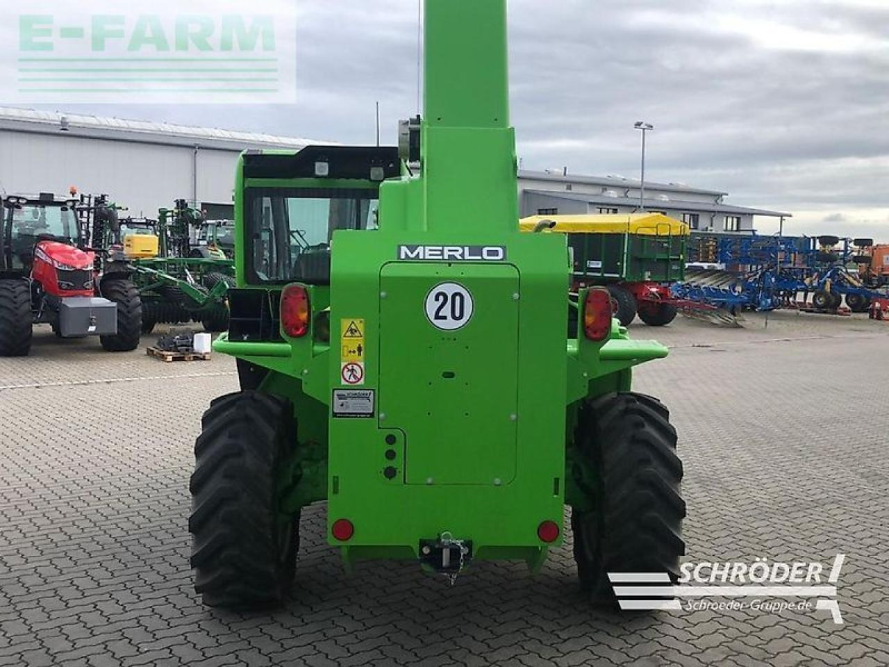 Телескопичен товарач Merlo p 40.17: снимка 8