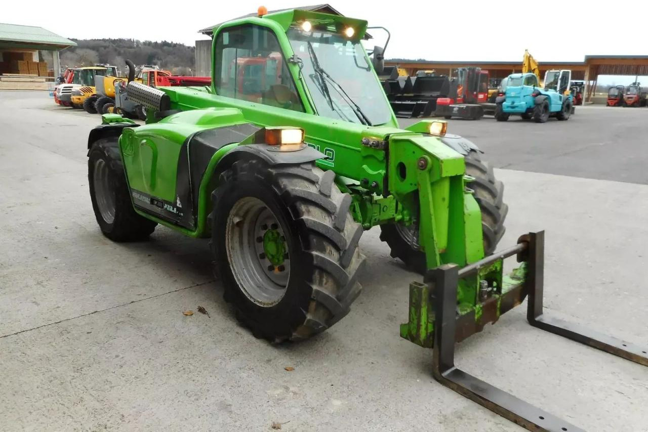 Merlo p32.6 plus ( 2,15 hoch 2,05 breit ) 40 km/h - Телескопичен товарач: снимка 5 Merlo p32.6 plus ( 2,15 hoch 2,05 breit ) 40 km/h - Телескопичен товарач: снимка 5