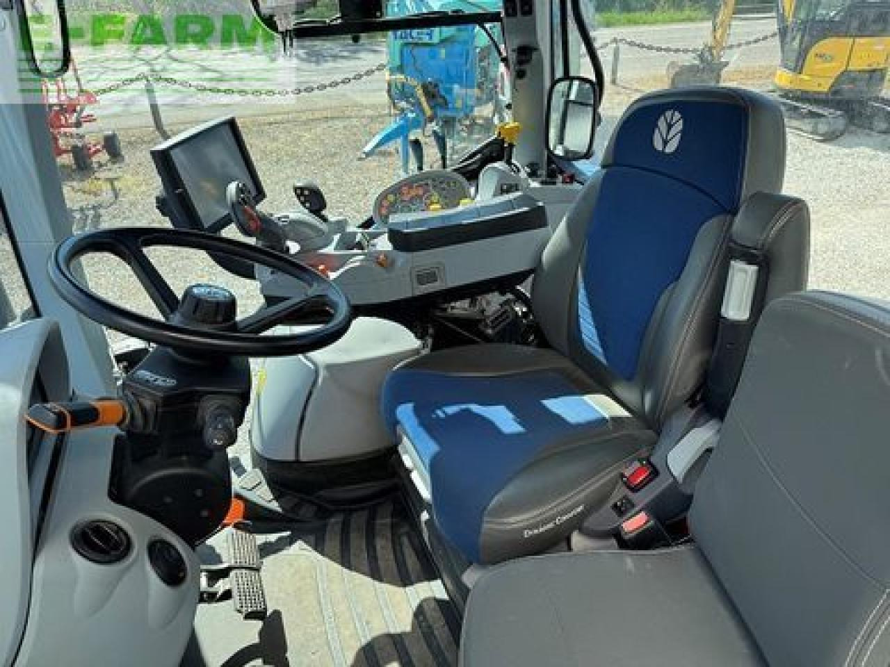 New Holland 3435 (allrad) - Трактор: снимка 3 New Holland 3435 (allrad) - Трактор: снимка 3