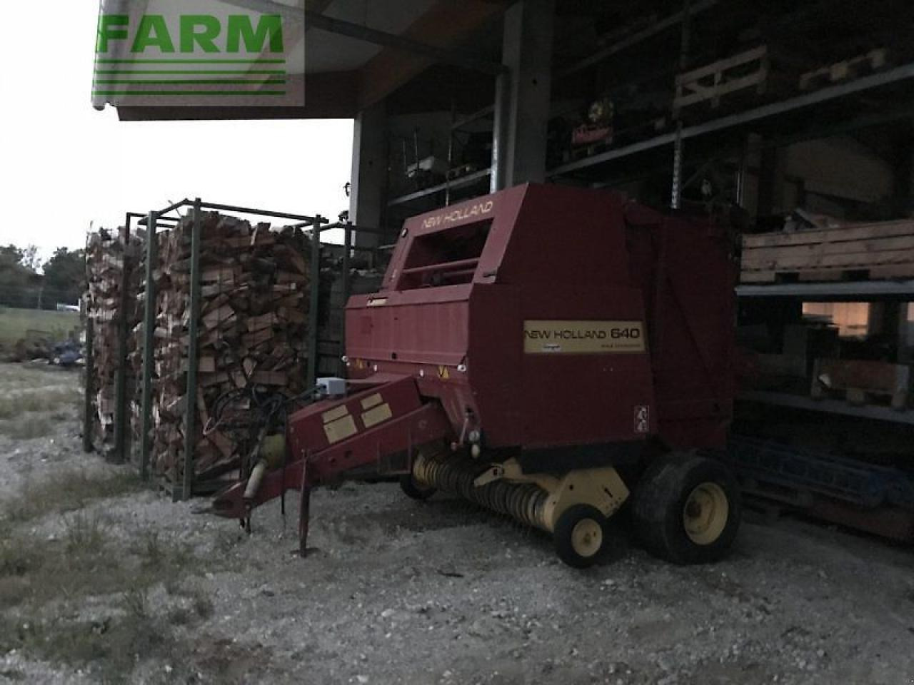 New Holland 640 B Bale Command - Сламопреса за квадратни бали: снимка 2 New Holland 640 B Bale Command - Сламопреса за квадратни бали: снимка 2