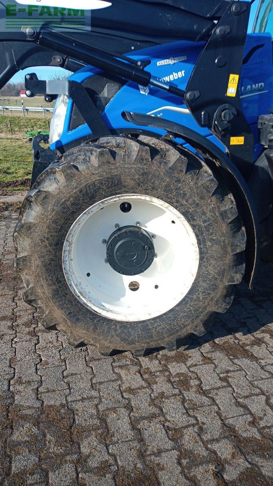 Трактор New Holland T5.140 AC AC: снимка 17
