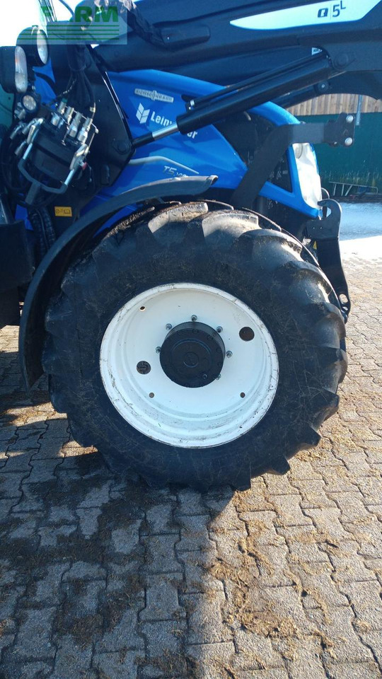 Трактор New Holland T5.140 AC AC: снимка 19