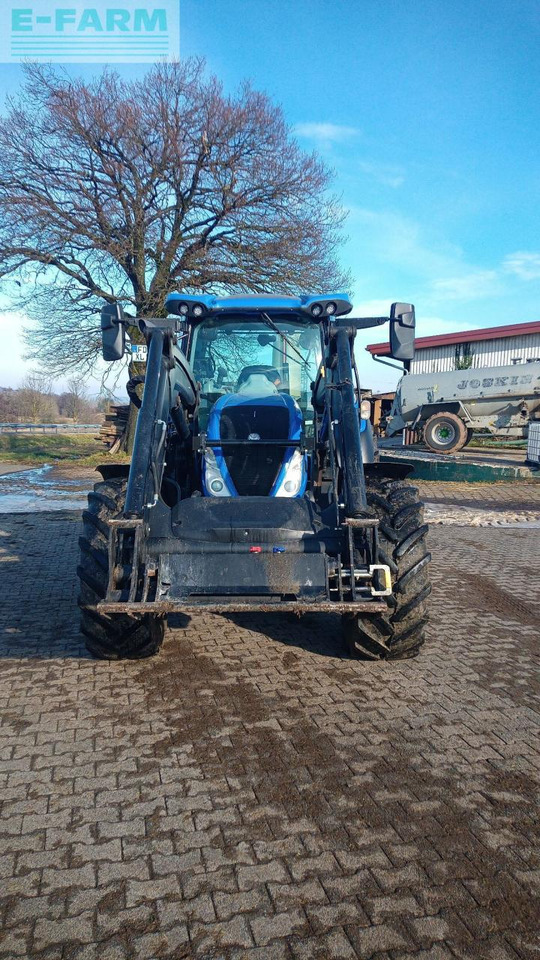 Трактор New Holland T5.140 AC AC: снимка 12
