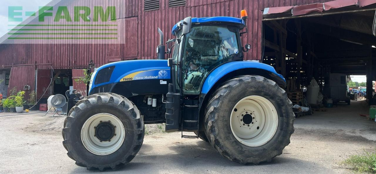 New Holland T6090 - Трактор: снимка 2 New Holland T6090 - Трактор: снимка 2
