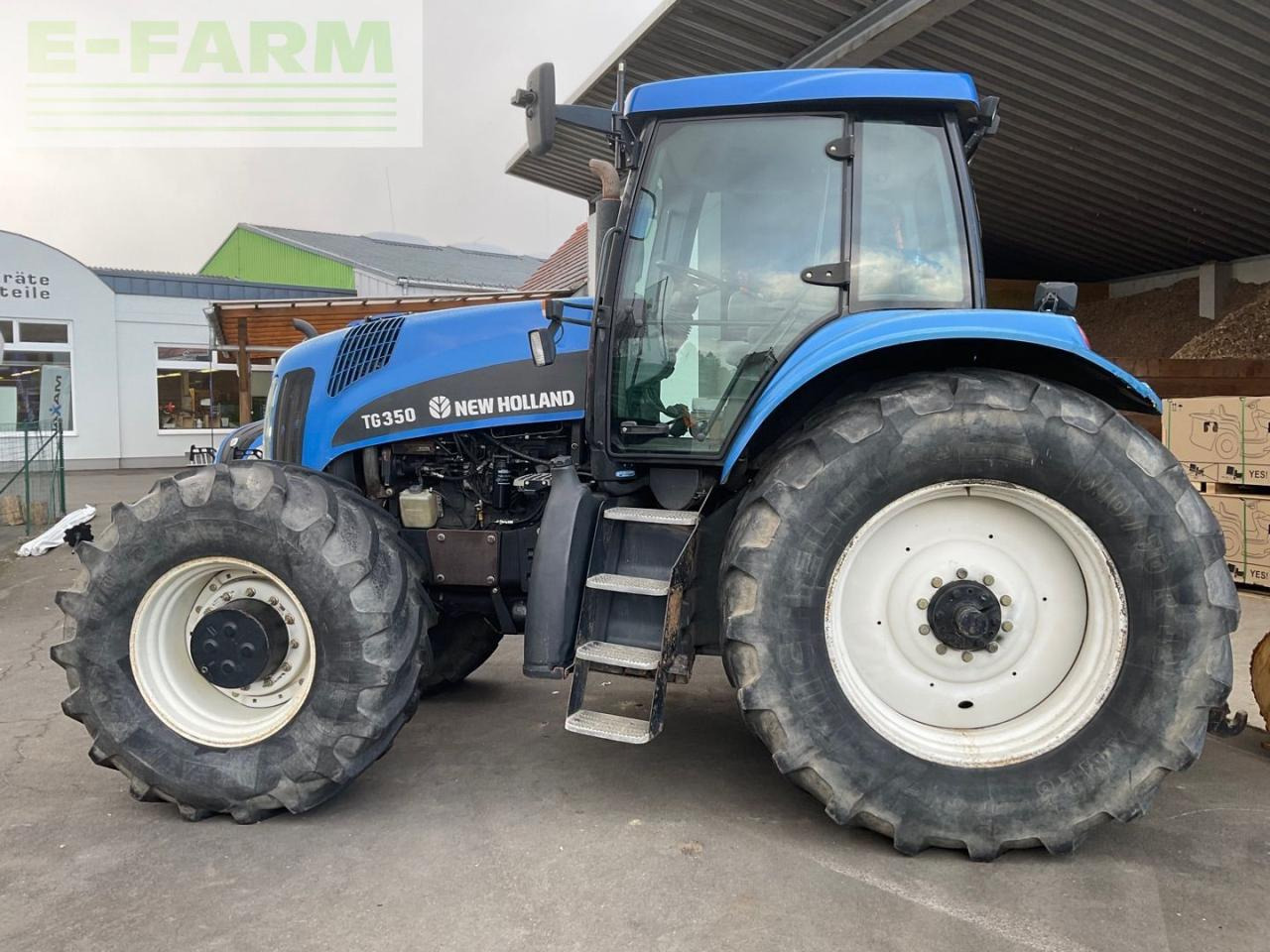 New Holland TG 285 - Трактор: снимка 2 New Holland TG 285 - Трактор: снимка 2
