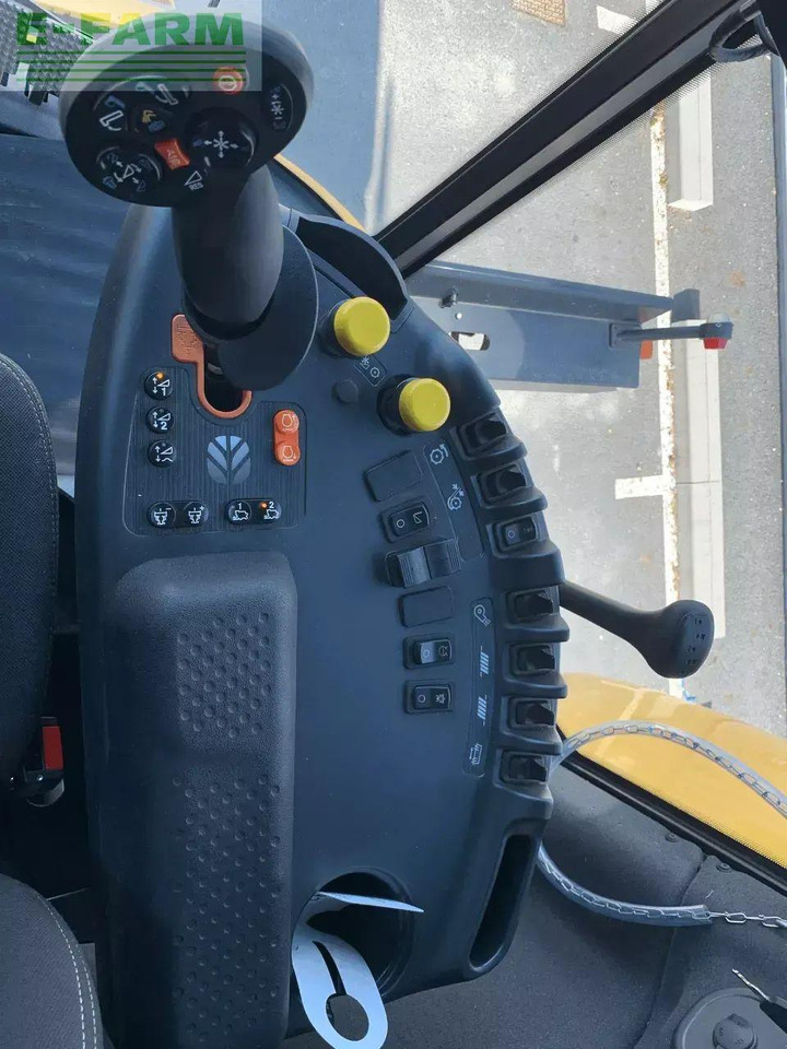 Зърнокомбайн New Holland ch 7.70 stage 5: снимка 10 Зърнокомбайн New Holland ch 7.70 stage 5: снимка 10