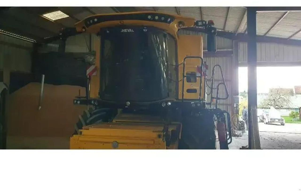 New Holland cr 8.90 - Зърнокомбайн: снимка 3 New Holland cr 8.90 - Зърнокомбайн: снимка 3