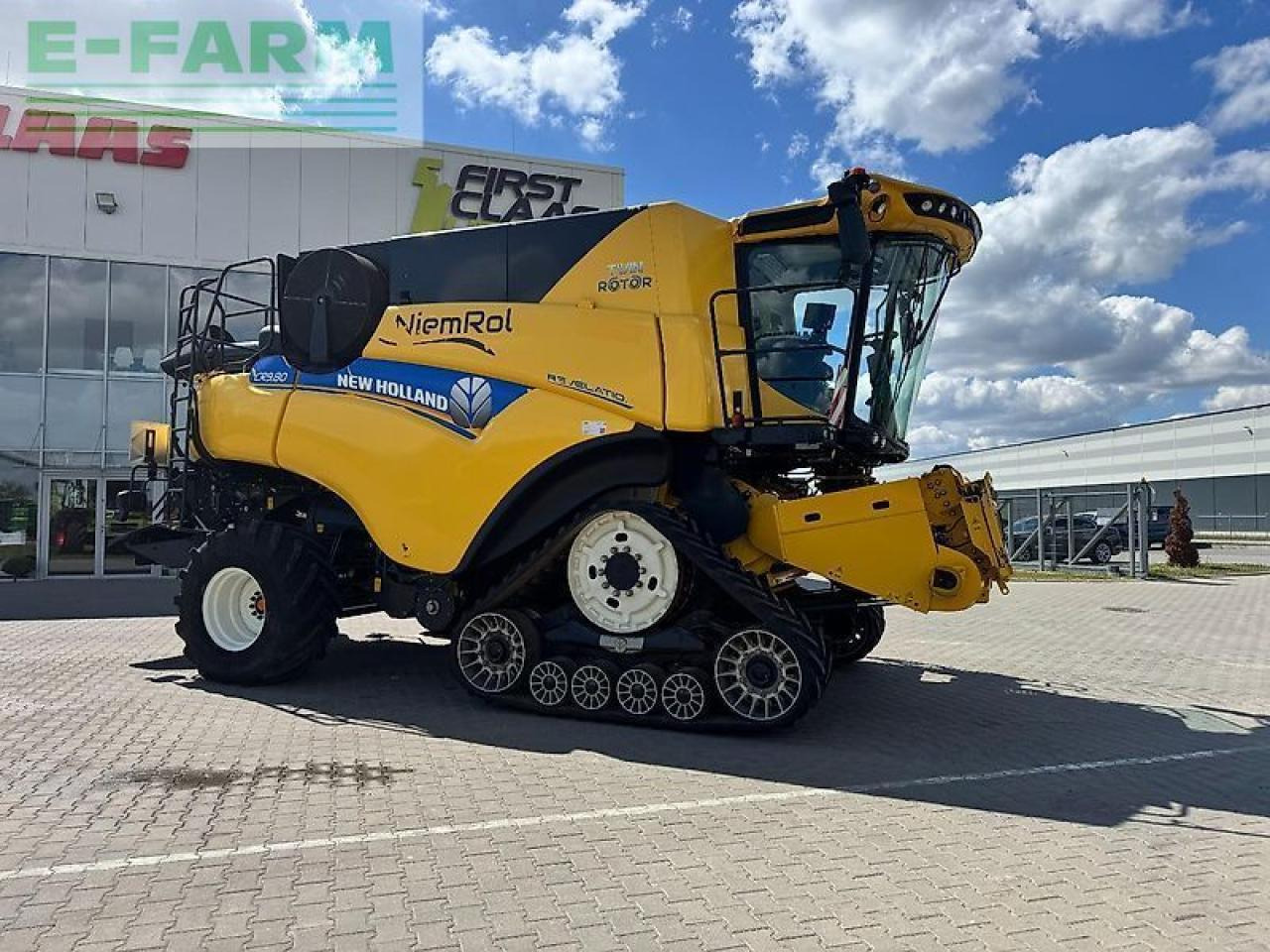 New Holland cr 9.80 - Зърнокомбайн: снимка 1 New Holland cr 9.80 - Зърнокомбайн: снимка 1
