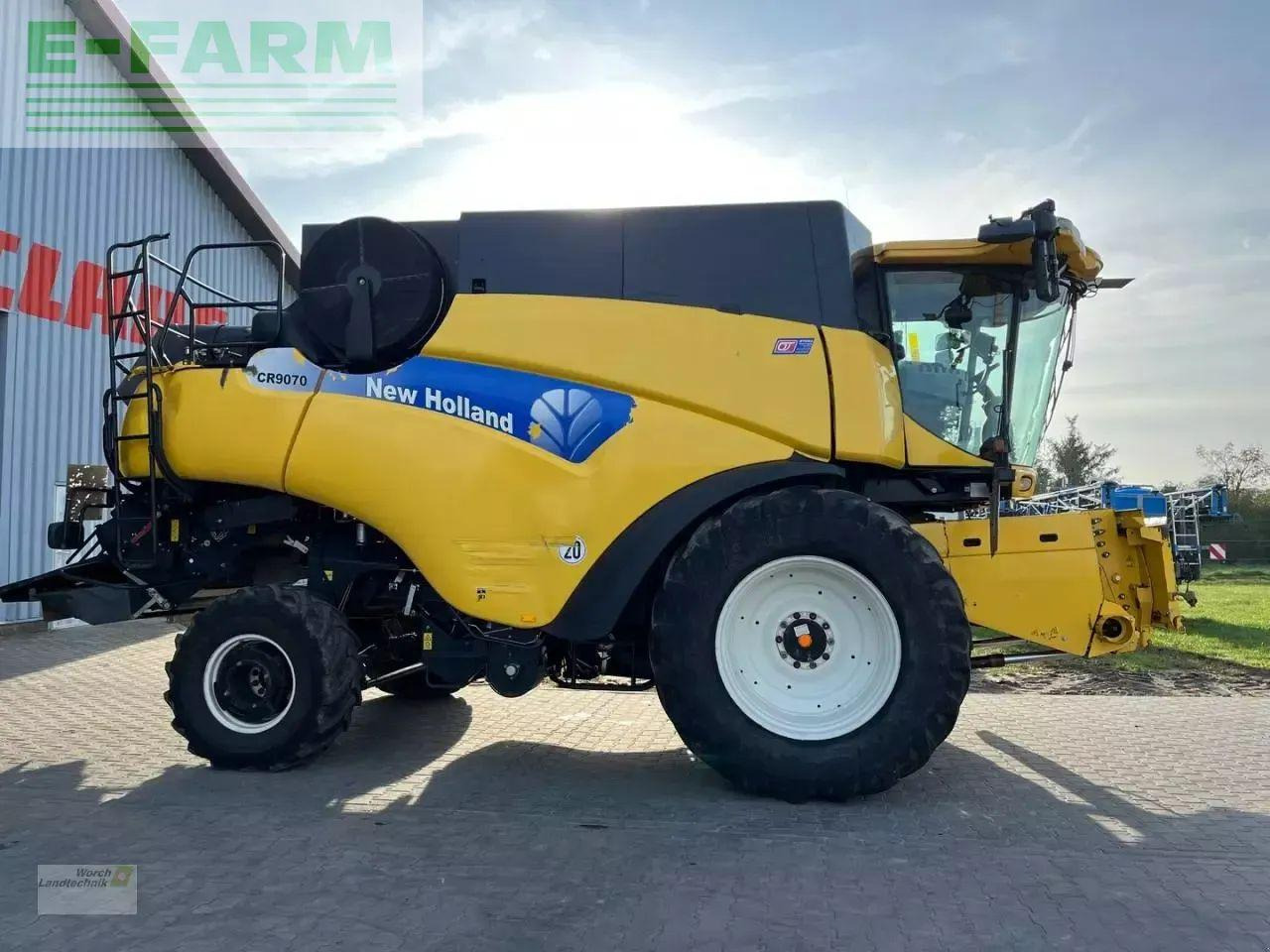 New Holland cr 9070 - Зърнокомбайн: снимка 4 New Holland cr 9070 - Зърнокомбайн: снимка 4