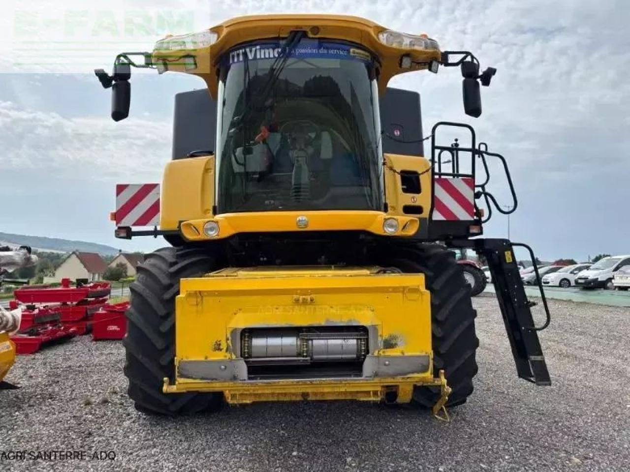 New Holland cr 9070 - Зърнокомбайн: снимка 4 New Holland cr 9070 - Зърнокомбайн: снимка 4