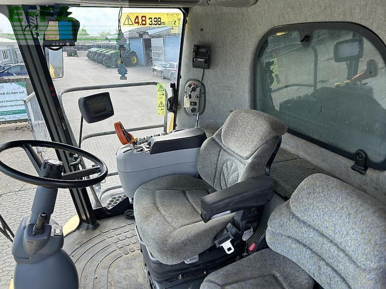 New Holland cr 980 - Зърнокомбайн: снимка 3 New Holland cr 980 - Зърнокомбайн: снимка 3