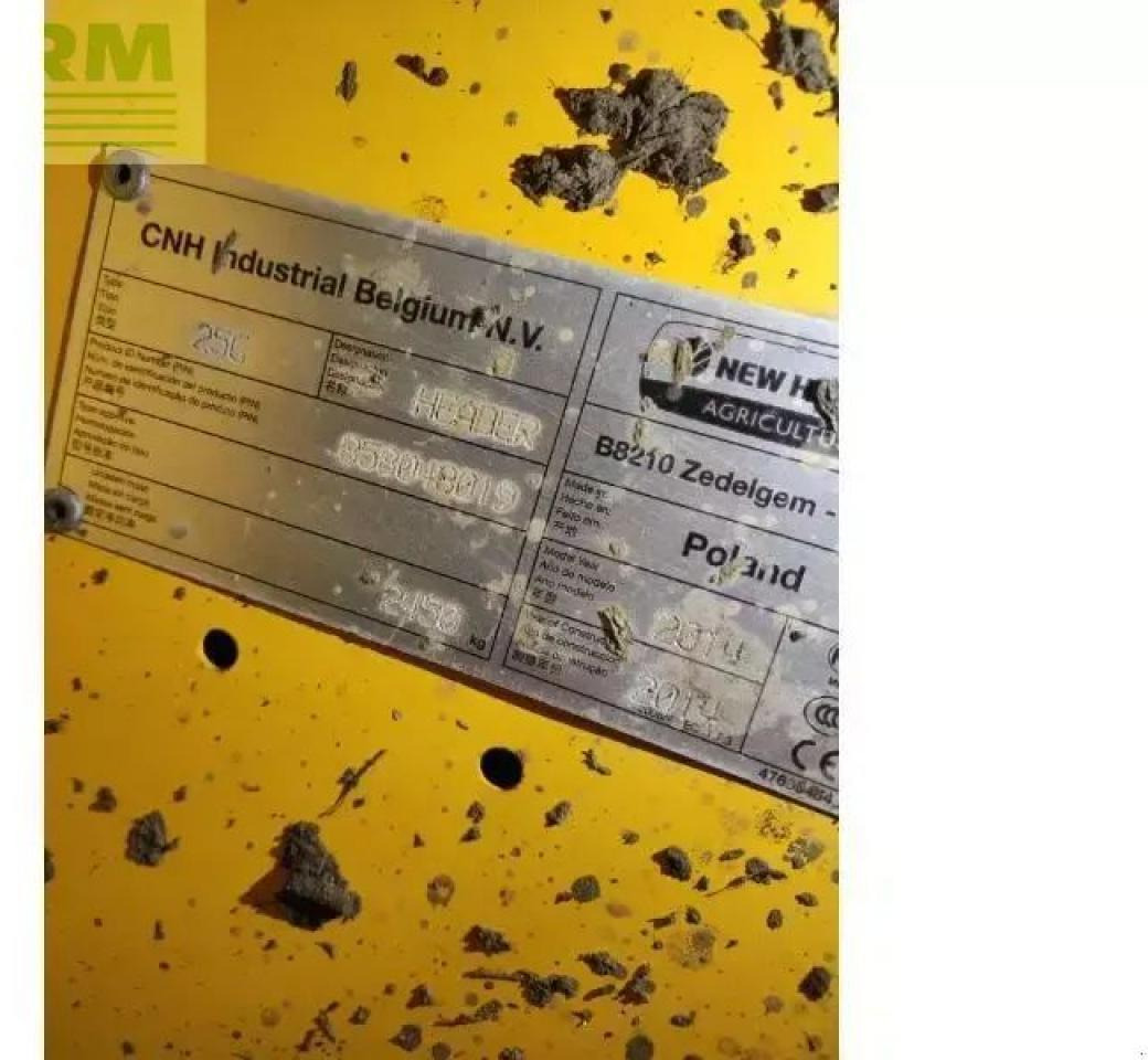 New Holland cr9070 - Зърнокомбайн: снимка 2 New Holland cr9070 - Зърнокомбайн: снимка 2