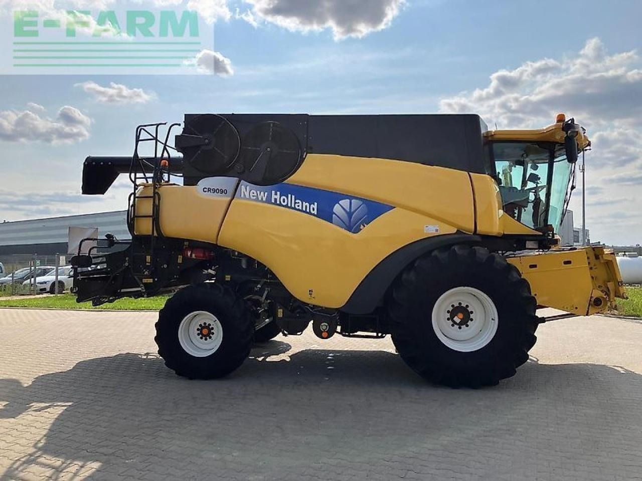 New Holland cr9090 - Зърнокомбайн: снимка 4 New Holland cr9090 - Зърнокомбайн: снимка 4