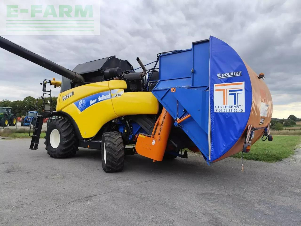 New Holland cr980z - Зърнокомбайн: снимка 4 New Holland cr980z - Зърнокомбайн: снимка 4