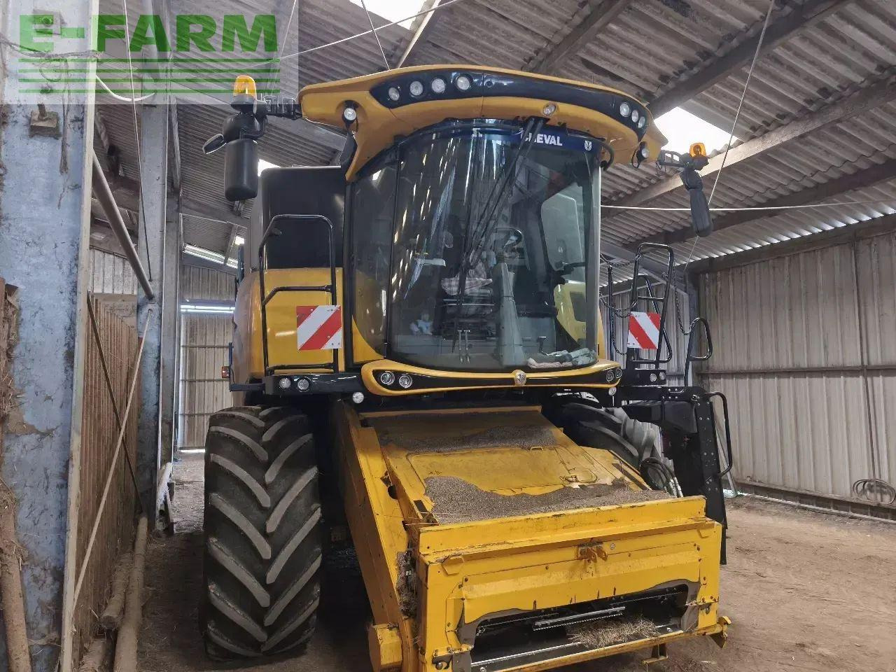 New Holland cx 8.80 élévation - Зърнокомбайн: снимка 4 New Holland cx 8.80 élévation - Зърнокомбайн: снимка 4
