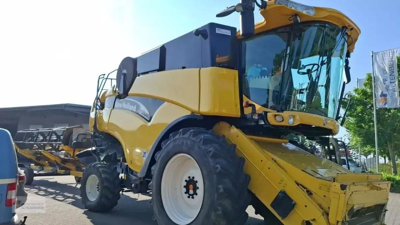 New Holland cx 840 - Зърнокомбайн: снимка 4 New Holland cx 840 - Зърнокомбайн: снимка 4