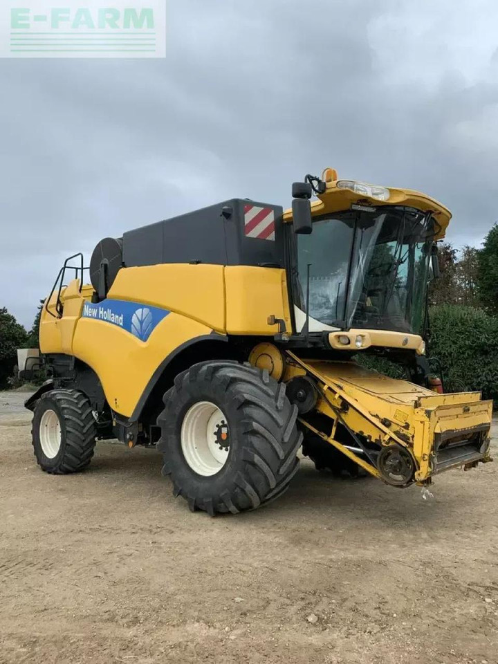 New Holland cx 880 hd - Зърнокомбайн: снимка 1 New Holland cx 880 hd - Зърнокомбайн: снимка 1