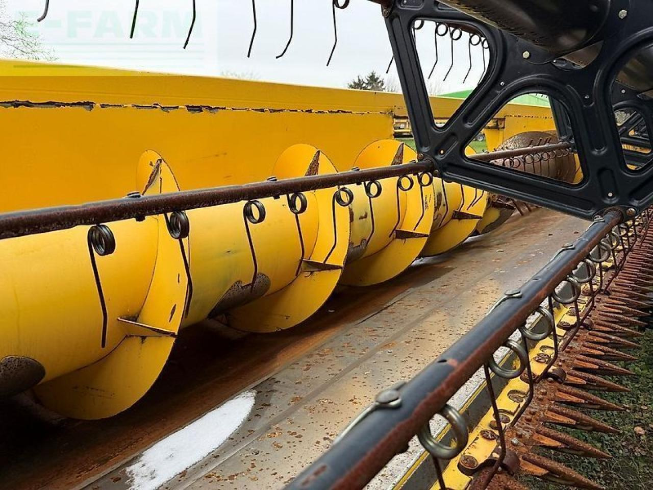 Зърнокомбайн New Holland cx8070 (cx8060,cx8080): снимка 36 Зърнокомбайн New Holland cx8070 (cx8060,cx8080): снимка 36