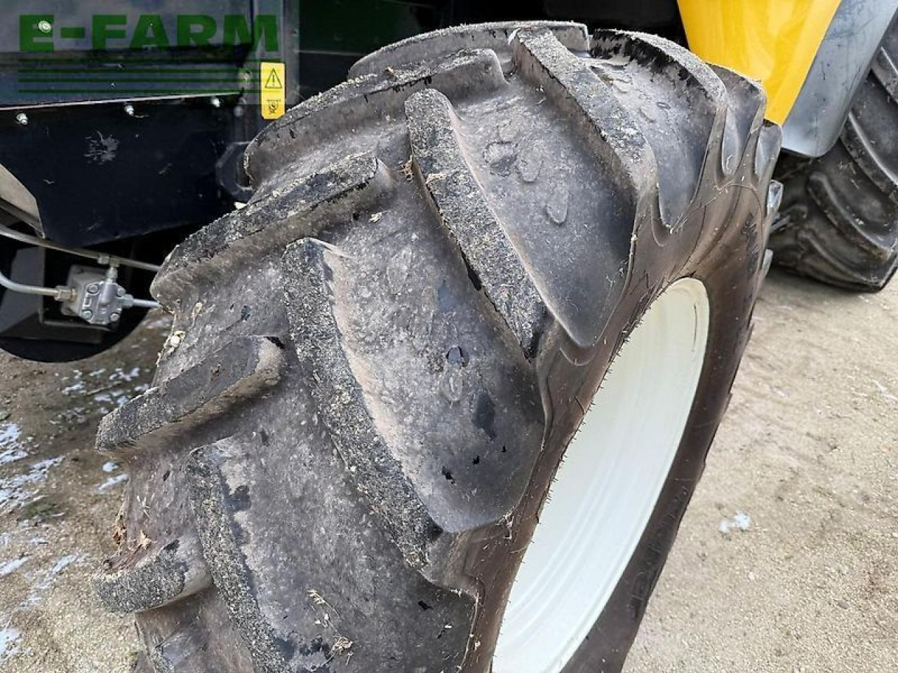 Зърнокомбайн New Holland cx8070 (cx8060,cx8080): снимка 19 Зърнокомбайн New Holland cx8070 (cx8060,cx8080): снимка 19