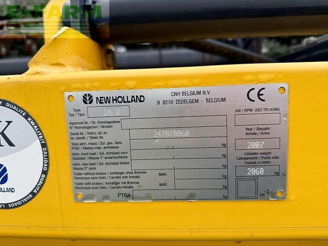 Зърнокомбайн New Holland cx8070 (cx8060,cx8080): снимка 38 Зърнокомбайн New Holland cx8070 (cx8060,cx8080): снимка 38