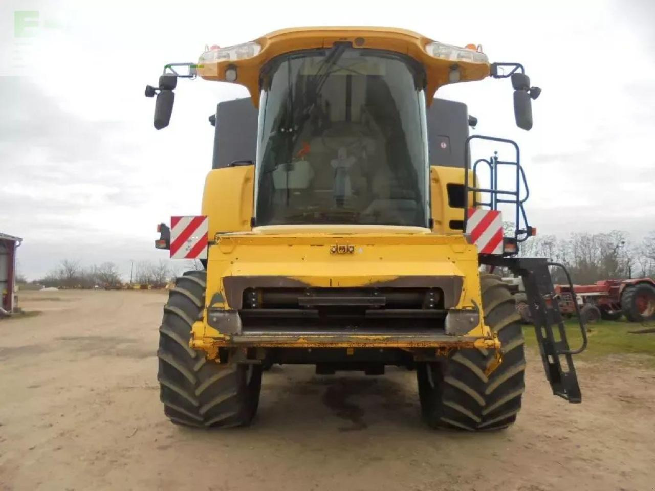 New Holland cx860sl - Зърнокомбайн: снимка 3 New Holland cx860sl - Зърнокомбайн: снимка 3