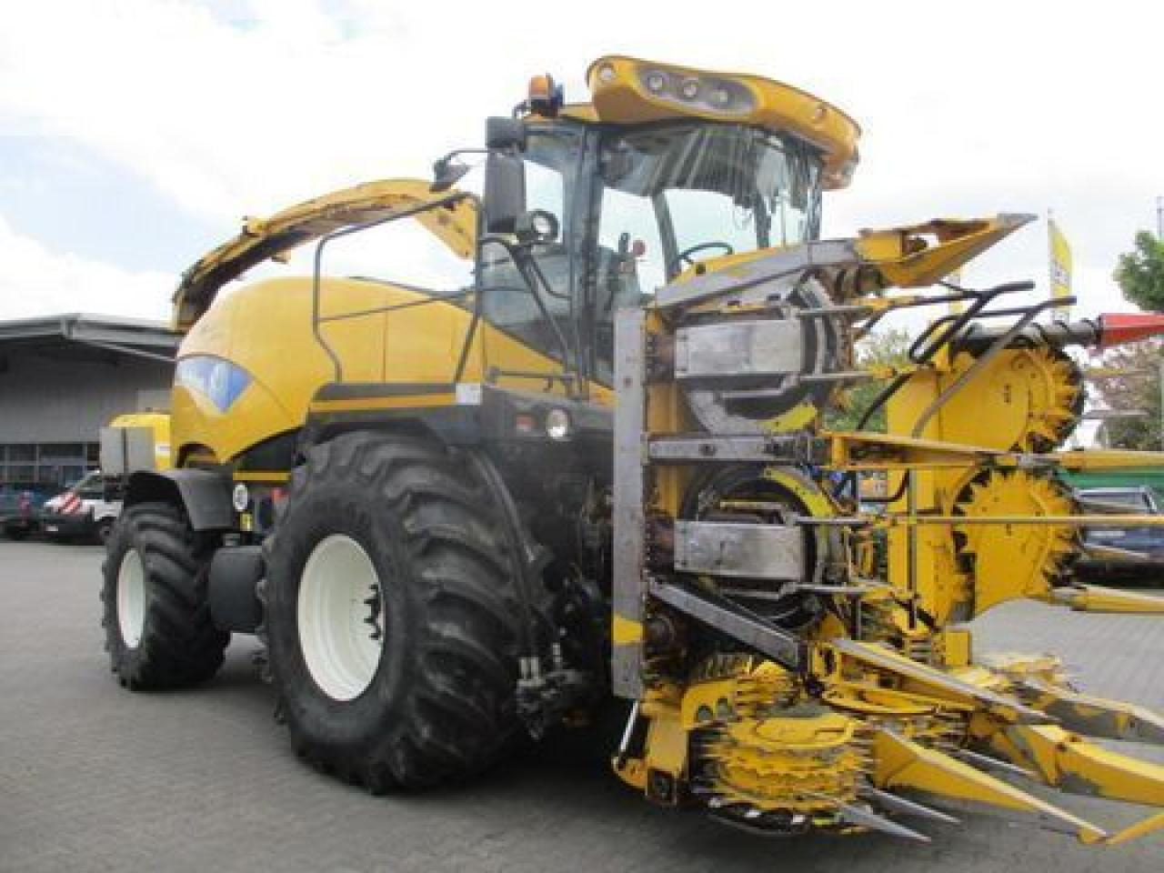 New Holland fr 9050 / fr9050 - Силажокомбайн: снимка 3 New Holland fr 9050 / fr9050 - Силажокомбайн: снимка 3