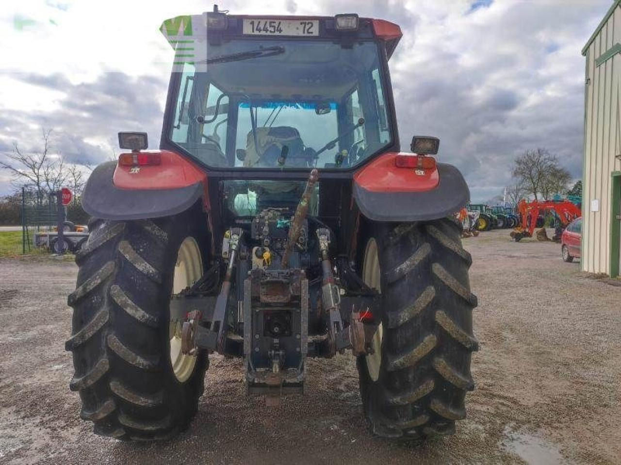 New Holland m100 - Трактор: снимка 4 New Holland m100 - Трактор: снимка 4