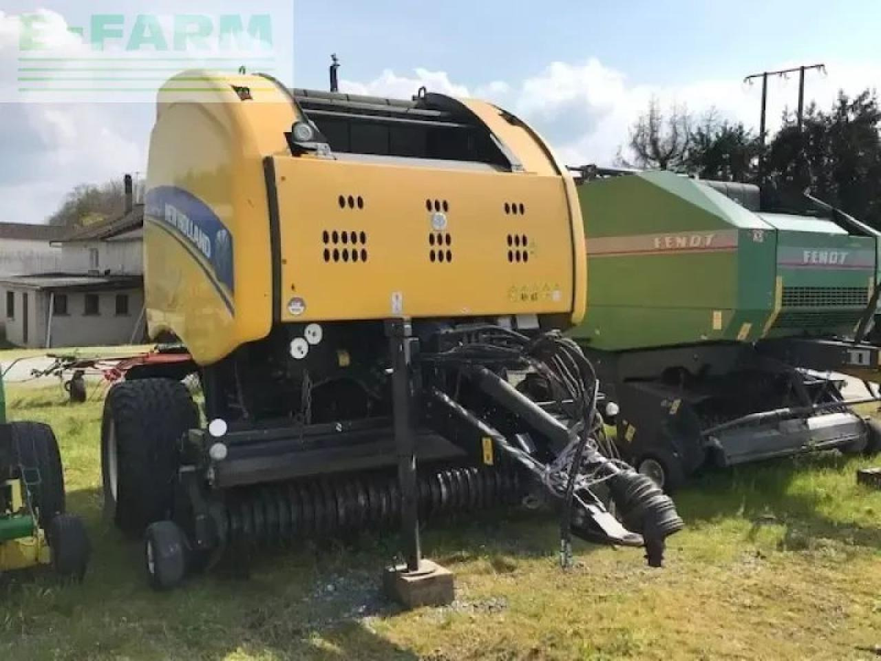 New Holland presse à balles rondes roll belt 180 new holland - Сламопреса за квадратни бали: снимка 3 New Holland presse à balles rondes roll belt 180 new holland - Сламопреса за квадратни бали: снимка 3