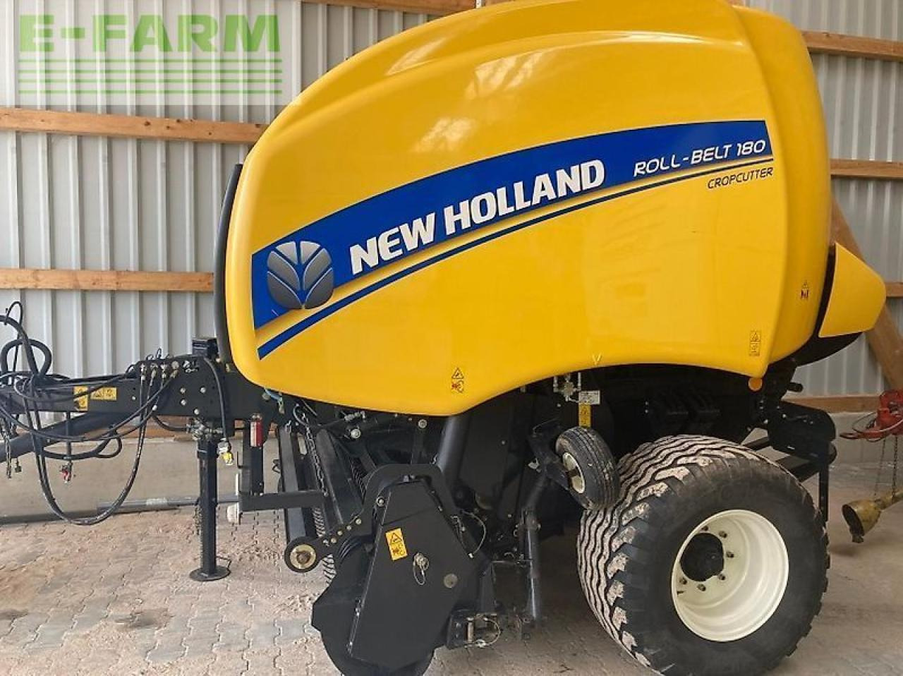 New Holland rb 180 c demo 2020 - Сламопреса за квадратни бали: снимка 3 New Holland rb 180 c demo 2020 - Сламопреса за квадратни бали: снимка 3