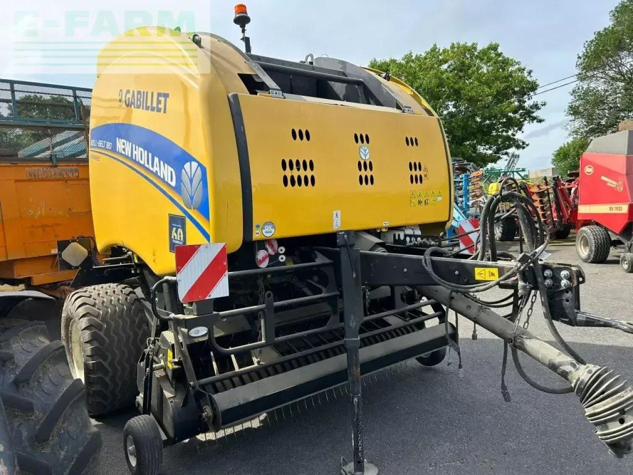 New Holland roll-belt180 - Сламопреса за квадратни бали: снимка 2 New Holland roll-belt180 - Сламопреса за квадратни бали: снимка 2