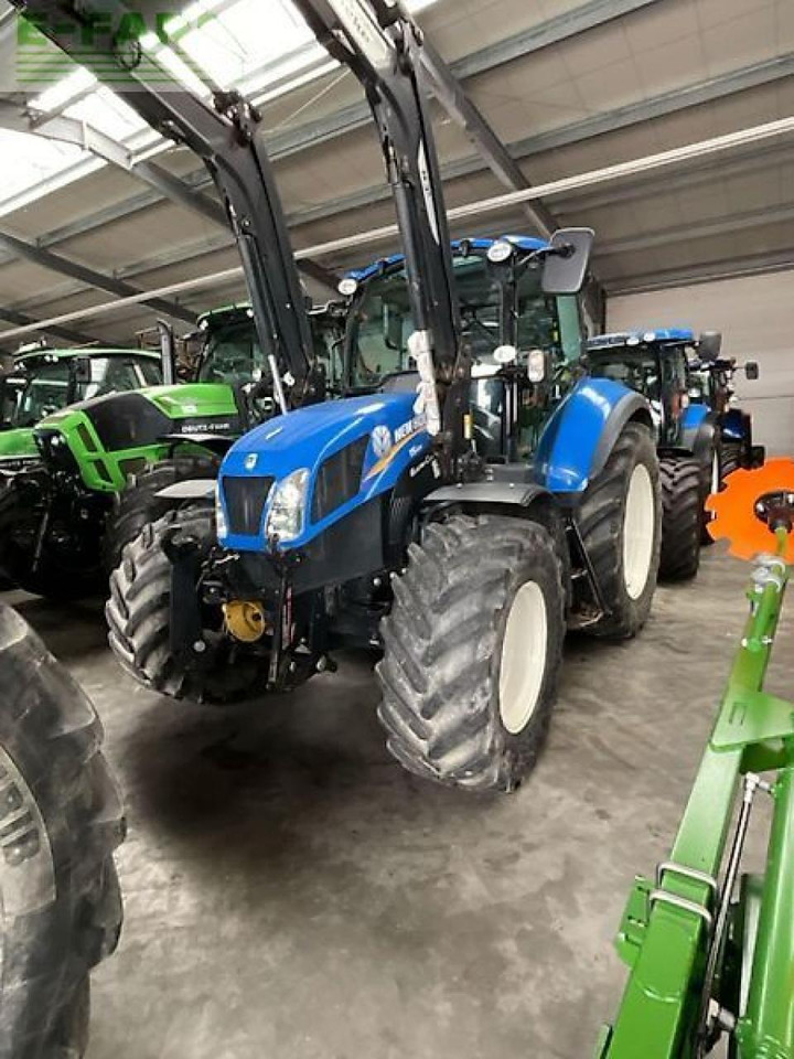 New Holland t 5.105 electro command - Трактор: снимка 1 New Holland t 5.105 electro command - Трактор: снимка 1