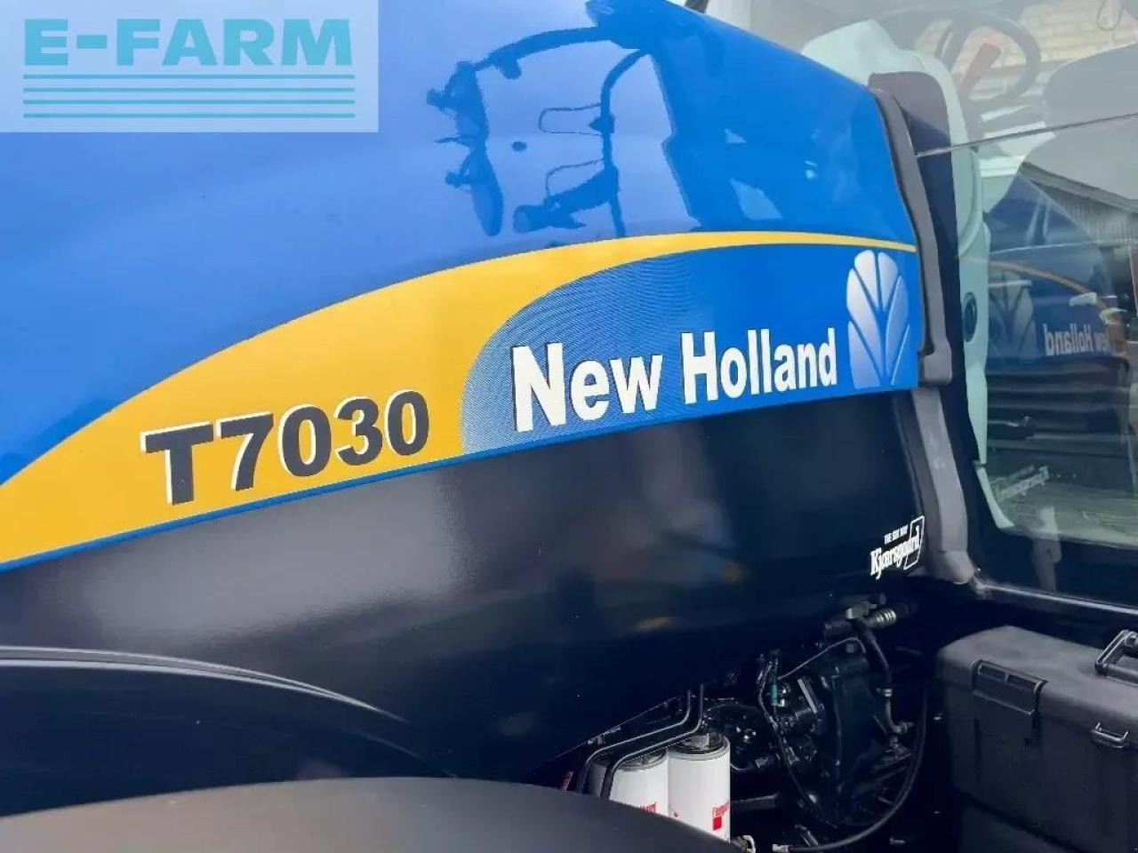 New Holland t 7030 - Трактор: снимка 2 New Holland t 7030 - Трактор: снимка 2