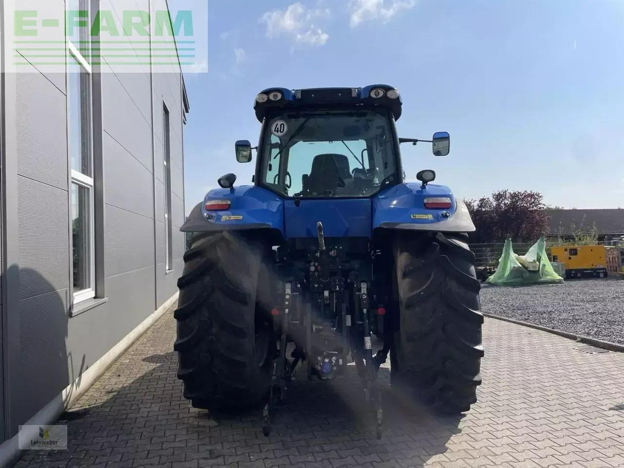New Holland t 8.390 - Трактор: снимка 5 New Holland t 8.390 - Трактор: снимка 5