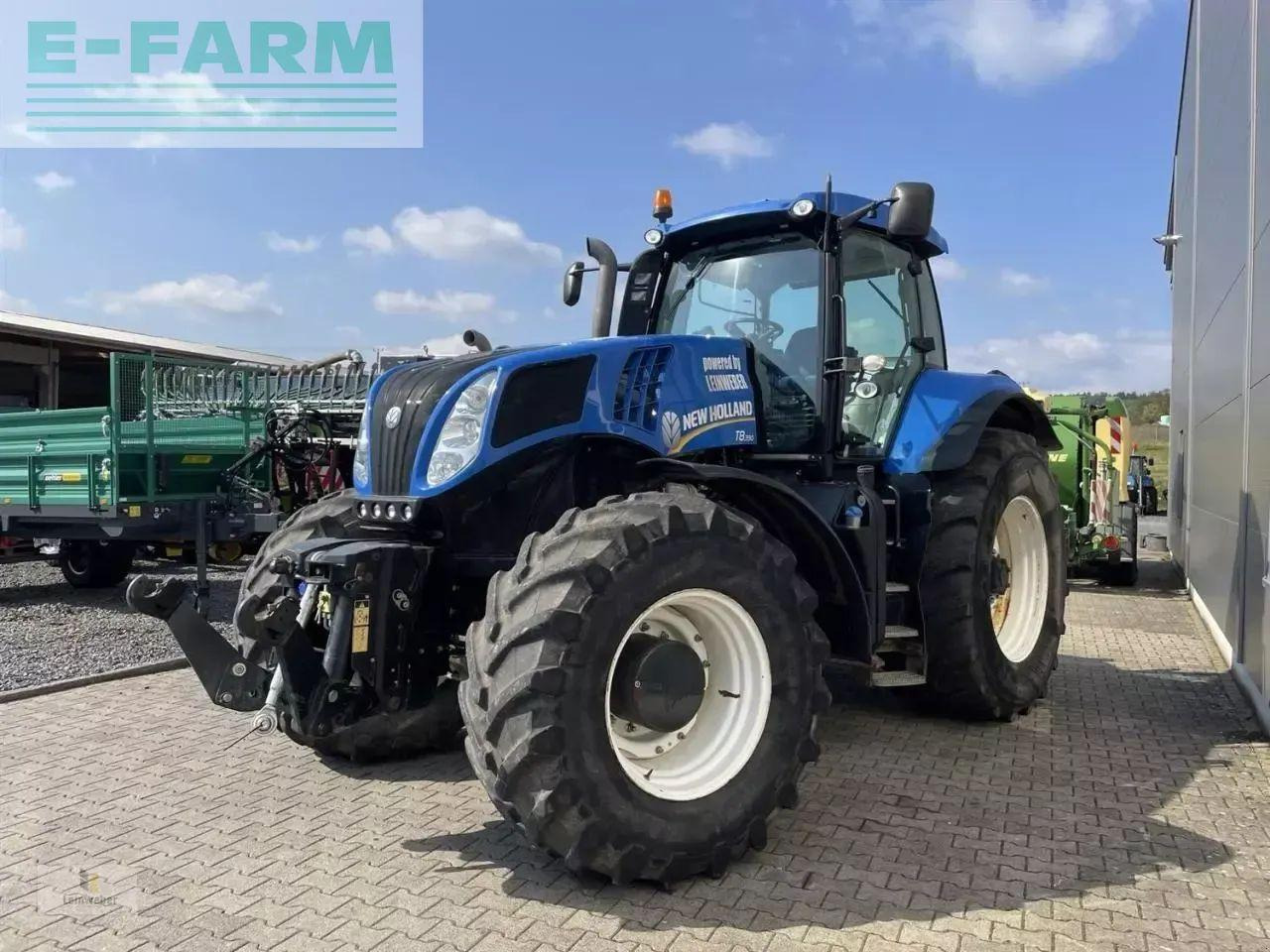 New Holland t 8.390 - Трактор: снимка 2 New Holland t 8.390 - Трактор: снимка 2