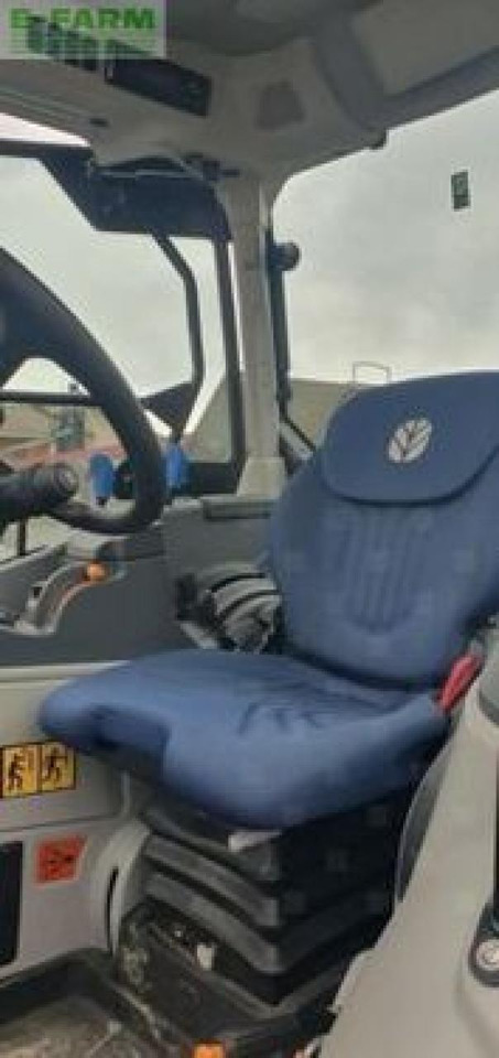 New Holland t4 120 f - Трактор: снимка 3 New Holland t4 120 f - Трактор: снимка 3