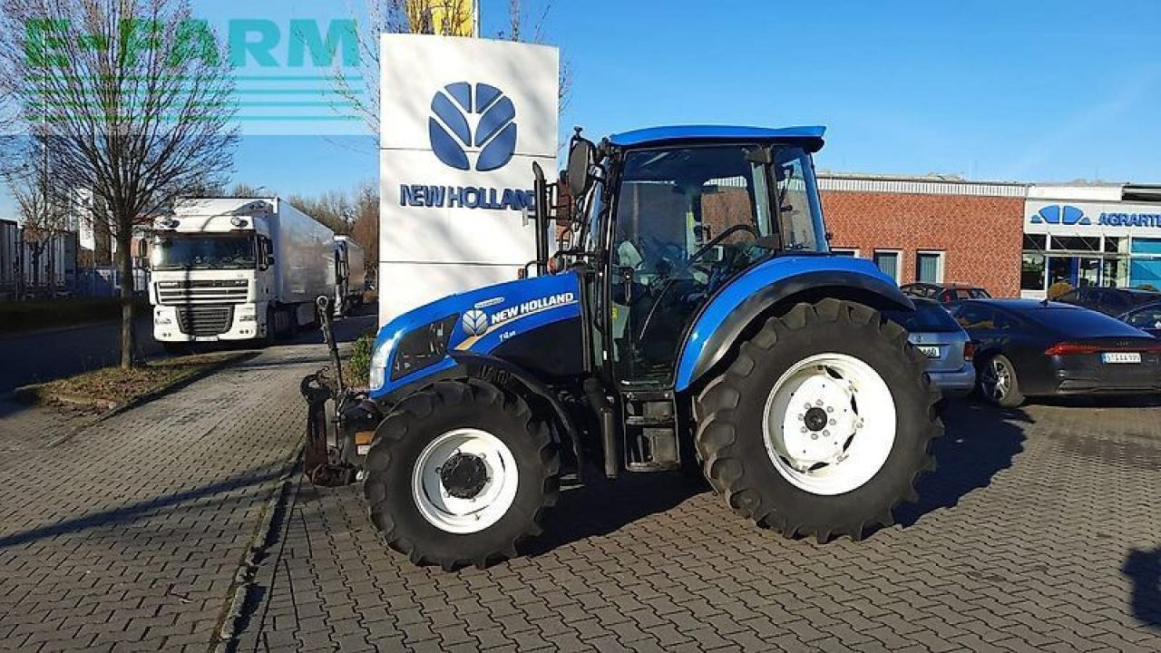 New Holland t4.55 powerstar Powerstar - Трактор: снимка 1 New Holland t4.55 powerstar Powerstar - Трактор: снимка 1