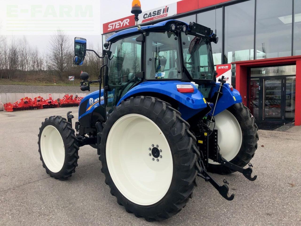 New Holland t4.55 stage v - Трактор: снимка 4 New Holland t4.55 stage v - Трактор: снимка 4