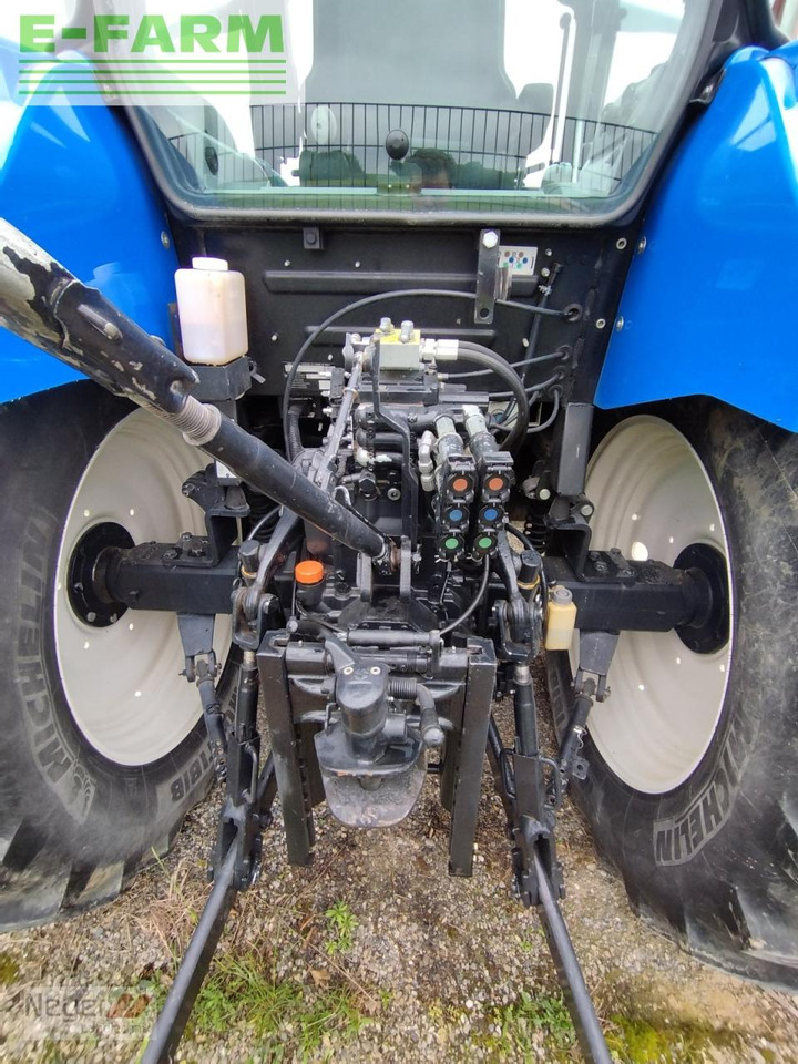 New Holland t5.105 ec EC - Трактор: снимка 3 New Holland t5.105 ec EC - Трактор: снимка 3