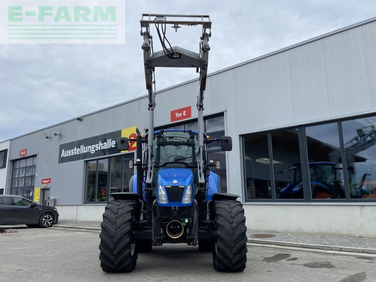 New Holland t5.105 electro command - Трактор: снимка 4 New Holland t5.105 electro command - Трактор: снимка 4