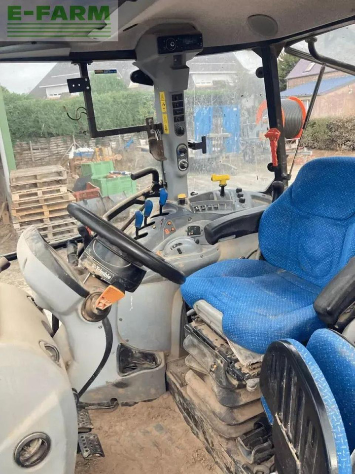 New Holland t5 95 electro command - Трактор: снимка 4 New Holland t5 95 electro command - Трактор: снимка 4