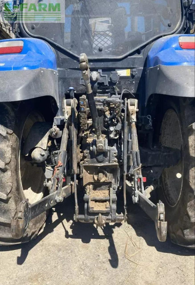 New Holland t6.125 electrocommand t4b - Трактор: снимка 3 New Holland t6.125 electrocommand t4b - Трактор: снимка 3