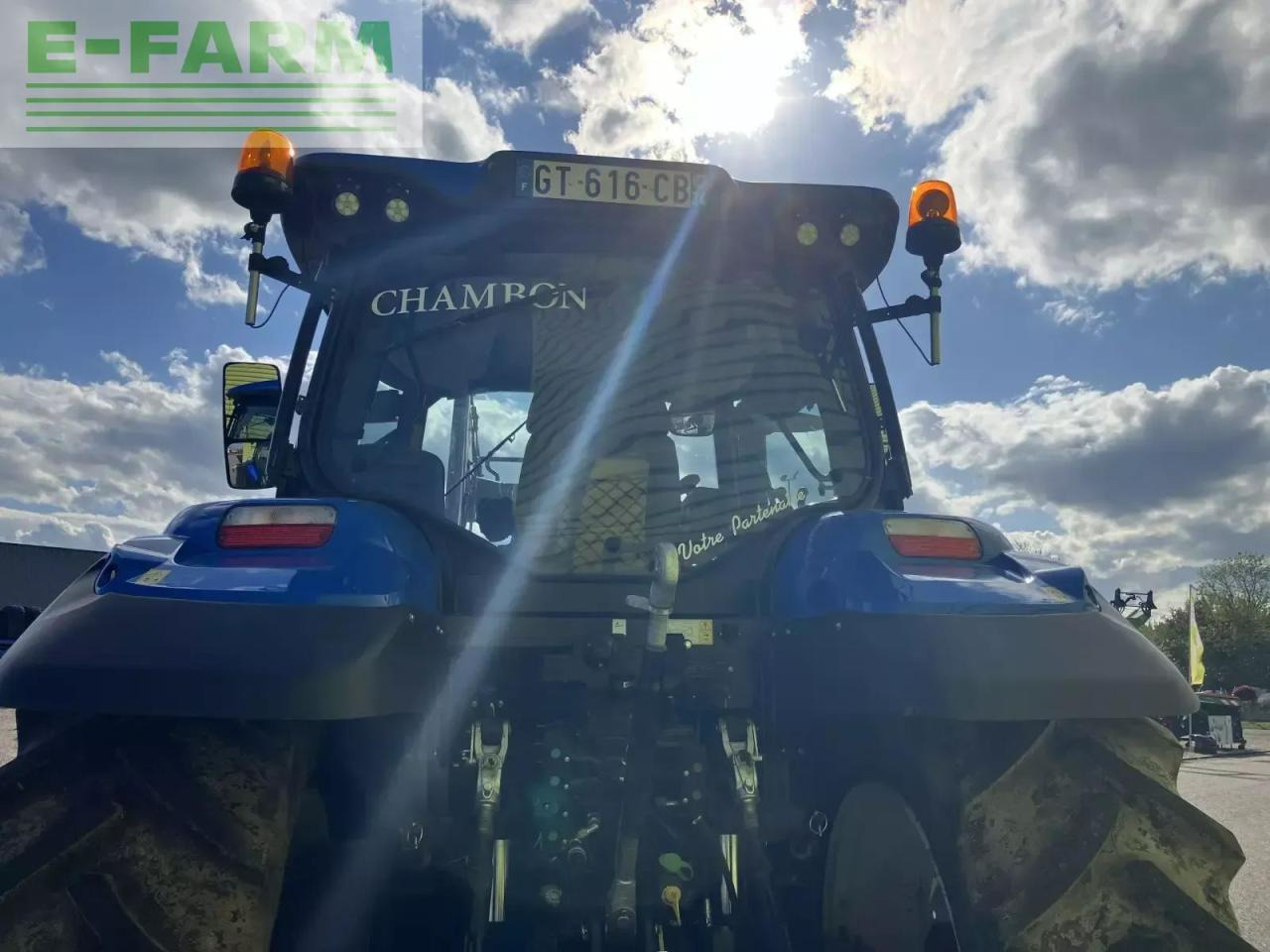 New Holland t6.145 deluxe ec + t412 EC Deluxe - Трактор: снимка 5 New Holland t6.145 deluxe ec + t412 EC Deluxe - Трактор: снимка 5